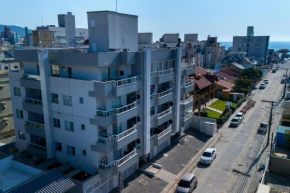 Apartamento 2 quartos sendo 1 suíte em Bombas